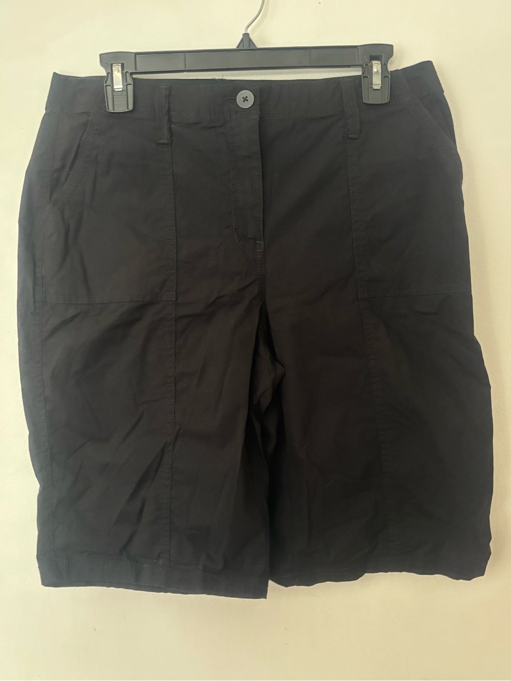 Chico’s Black Bermuda Walking Shorts Size 1 / US 8 Stretch Cotton